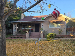 Elizabeth Street Pasadena Retreat